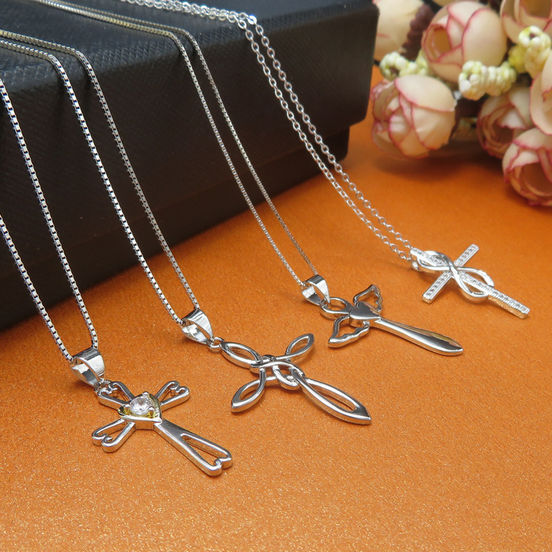 European and American Fashionable Diamond Cross Pendants for Women, Simple Couple Necklaces, Accessible Luxury and High-End Cross-Border Jewelry