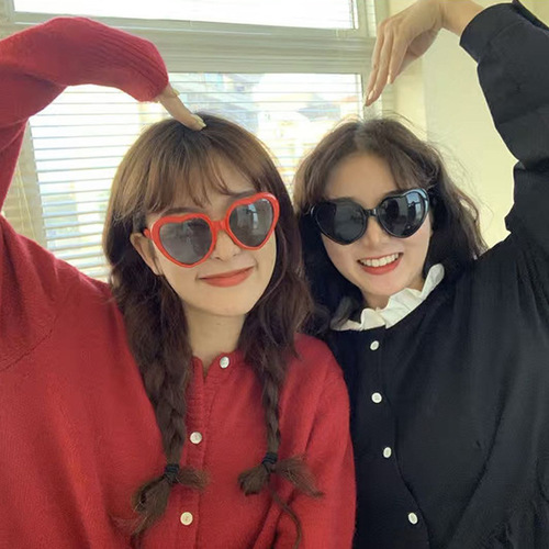 Lights turn into hearts, romantic glasses, Internet celebrity same style sunglasses at night, trendy peach heart sunglasses for women 