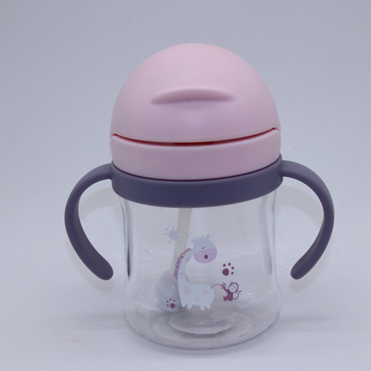 Bebé de dibujos animados mango taza de agua Flip niños paja taza de agua con bola de gravedad bebé beber taza Madre y niño al por mayor