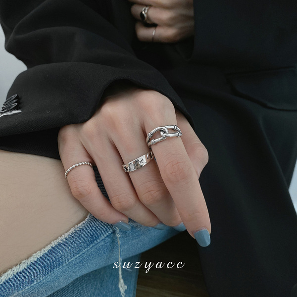 Retro small design ring