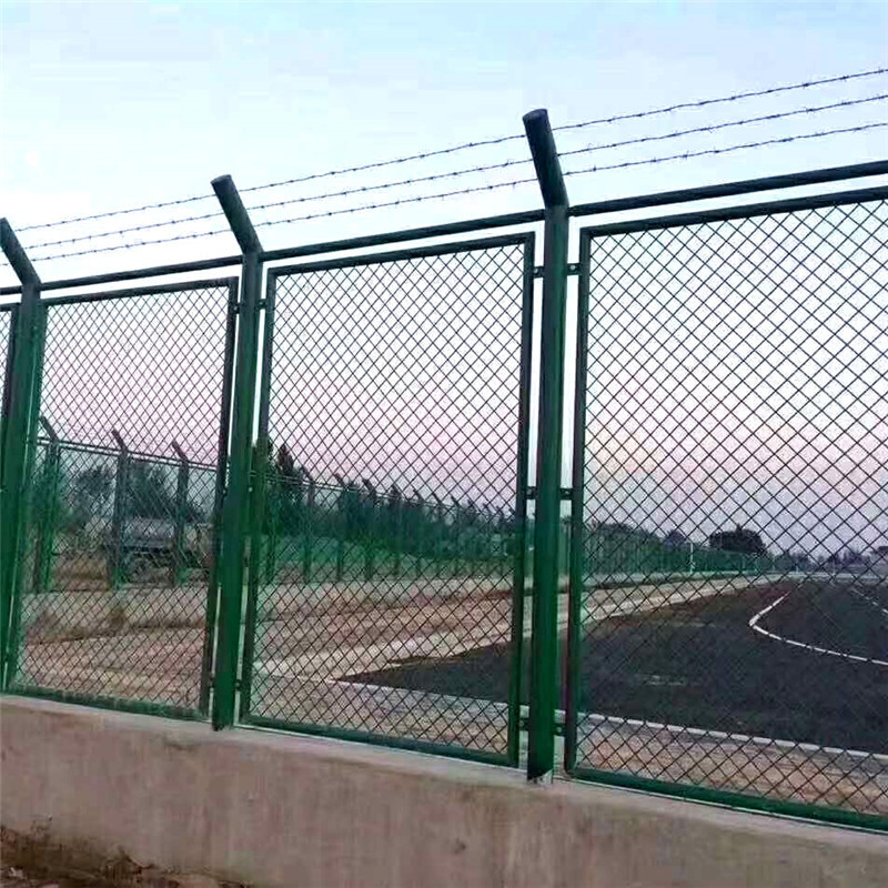 室外防护隔离栏涂塑镀塑铁丝网围栏工厂自营防攀爬公路护栏网