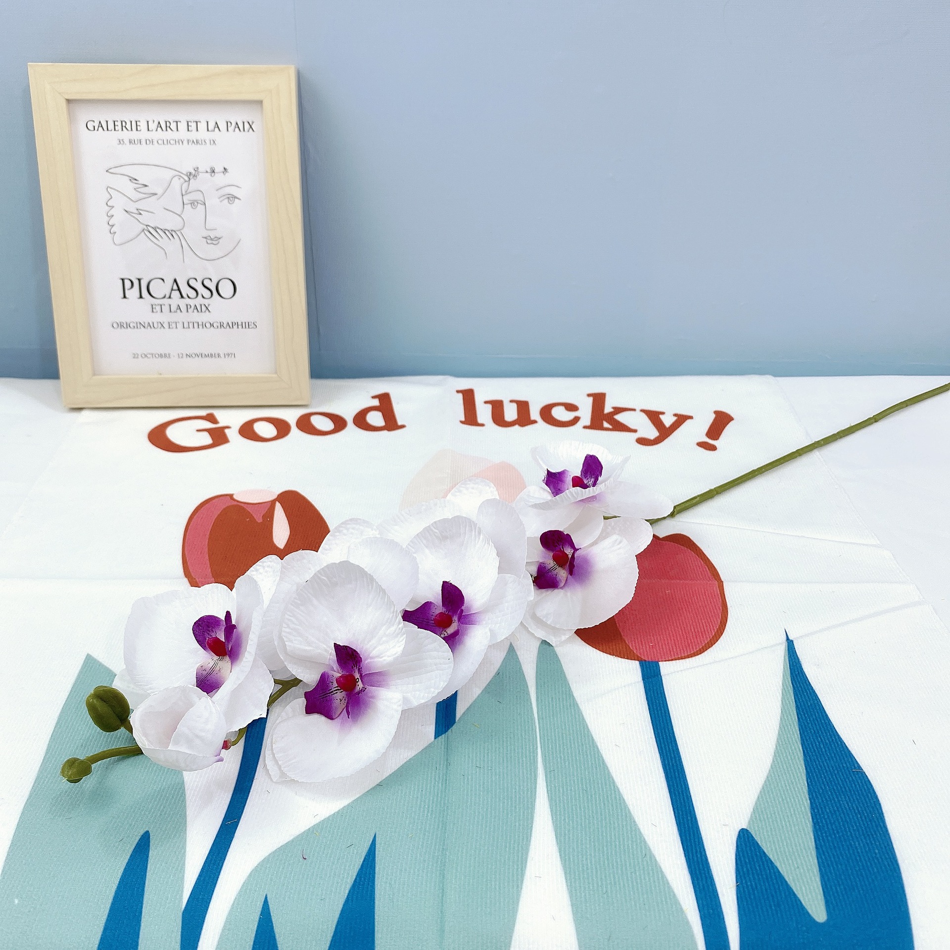 Sola 8-cabeza Phalaenopsis flor artificial decoración del hogar arreglo floral boda plomo camino artificial decoración de la flor artificial planta verde