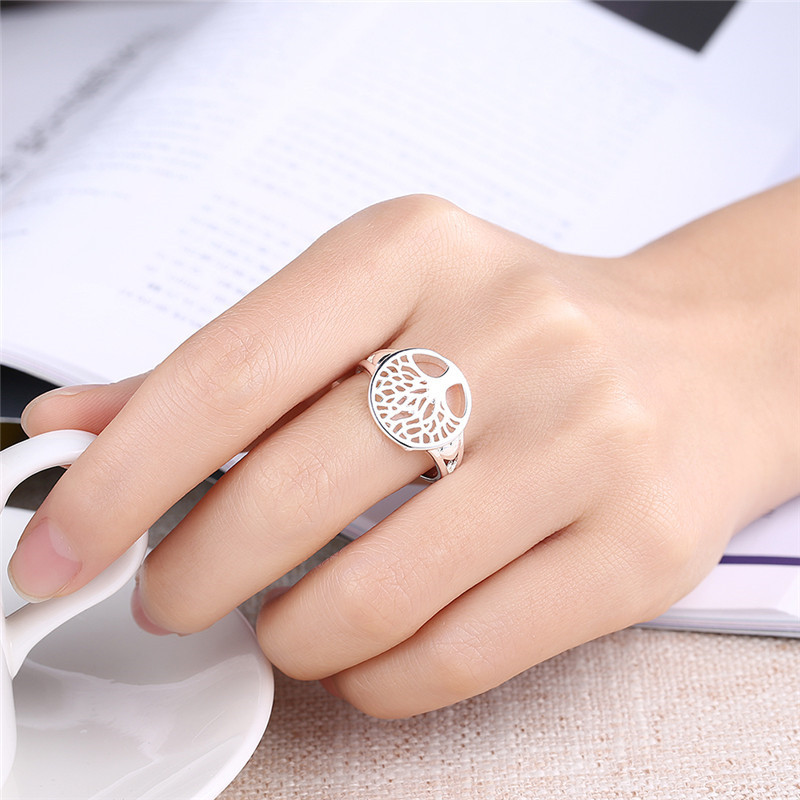 Bold Sculptural Wide Band Ring With Twisted Texture Unisex Style_voghion.com