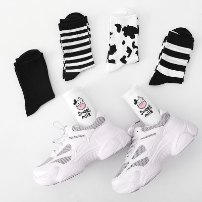 Autumn and Winter New Japanese Retro Black and White Cow Middle Barrel Distinctive Striped Black Sports Stockings Daddy Socks