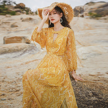 新款小心机波西米亚黄色拍照防晒长袖沙滩连衣裙海边度假裙海岛裙
