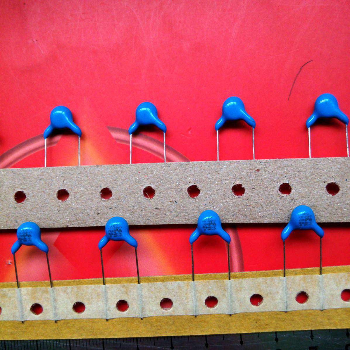 Y1 安规电容102M400VAC P10 孔距12.7MM编带滤波高压滤波器