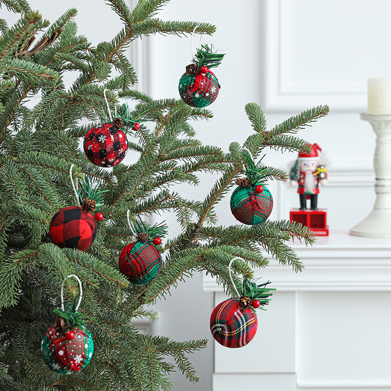 Transfronterizo nuevo colgante de bola de Navidad 5CM rojo y verde bolsa de lino hoja de aguja de pino pegajoso BOLA DE Navidad en caja colgando decoraciones de bolas