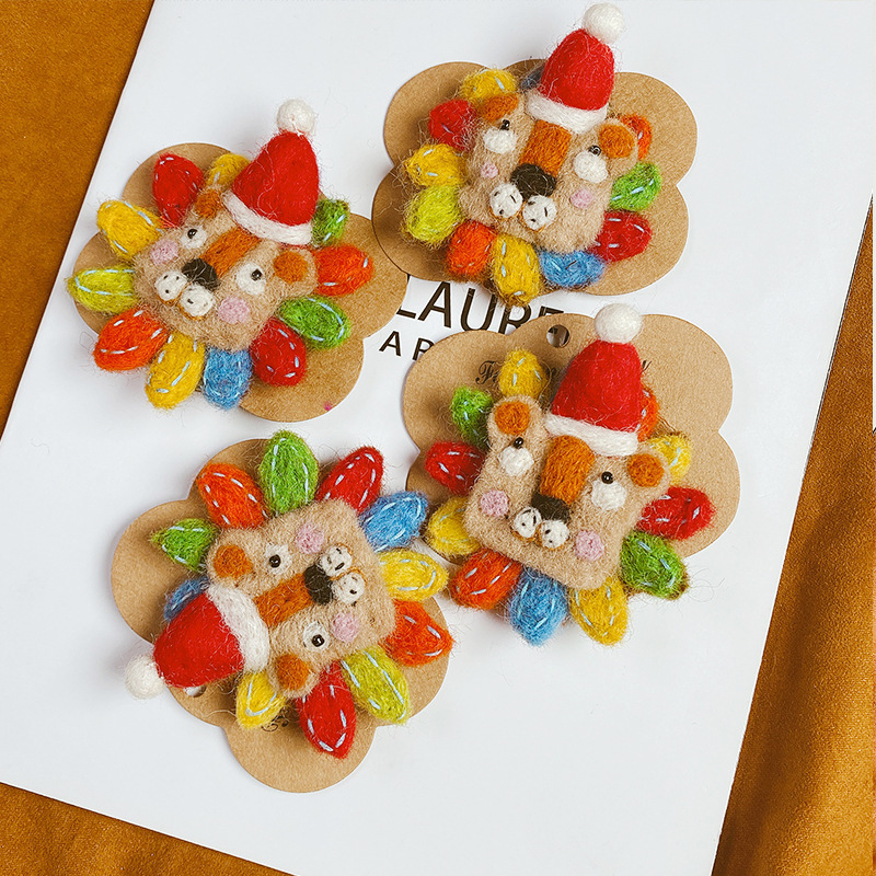 New Japanese and Korean Style Handmade Wool Felt Lion King Cute Brooch Coat Sweater Scarf Accessories Christmas Gift