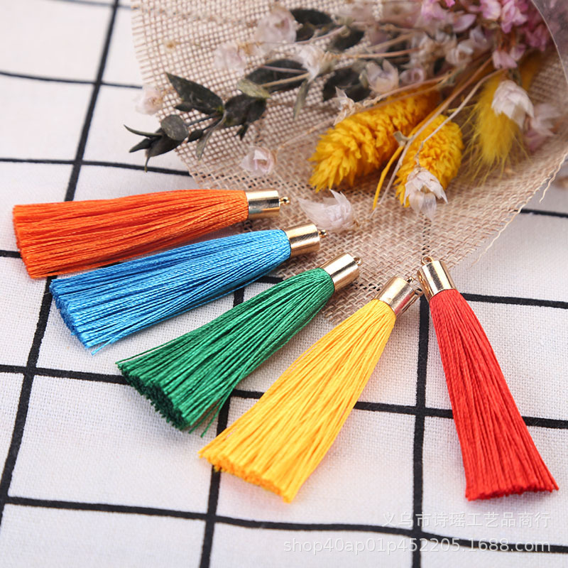 5.5CM tassel pendant decorative accessories small size plastic cap weight cap tassel bookmark hanging ear vertical polyester DIY 5.5CM tassel pendant decorative accessories small size plastic cap weight cap tassel bookmark hanging ear vertical polyester DIY