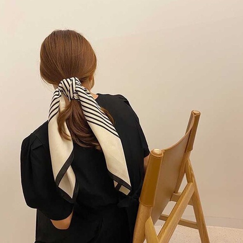 Foreign trade order European and American style striped versatile small silk scarf cross-border spring, summer, autumn 70cm small square scarf women's versatile neckerchief