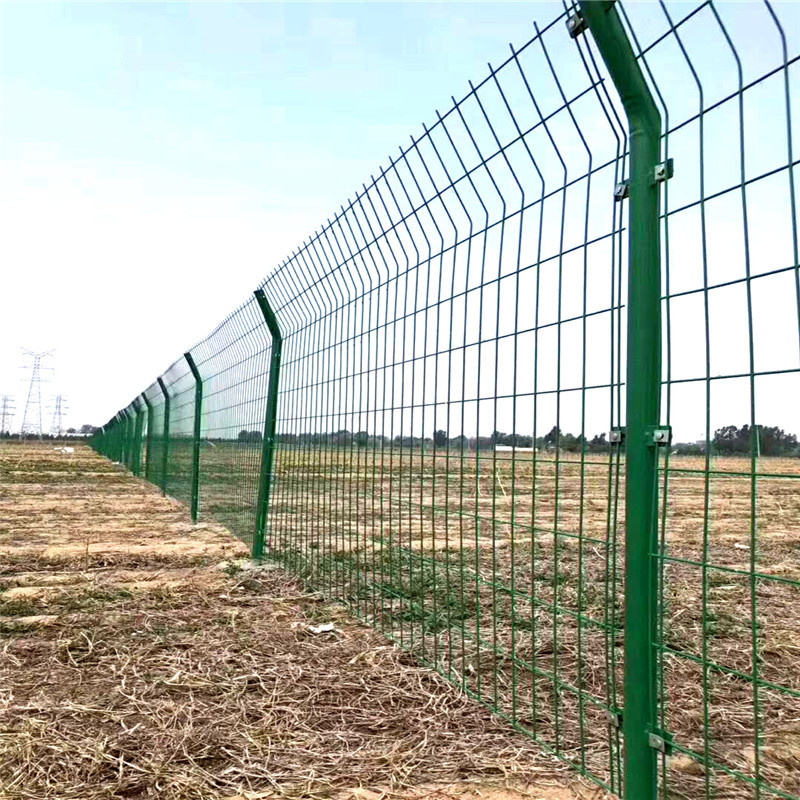 批发焊接网隔离栅 浸塑绿色隔离栅  公路隔离栅 工厂自营