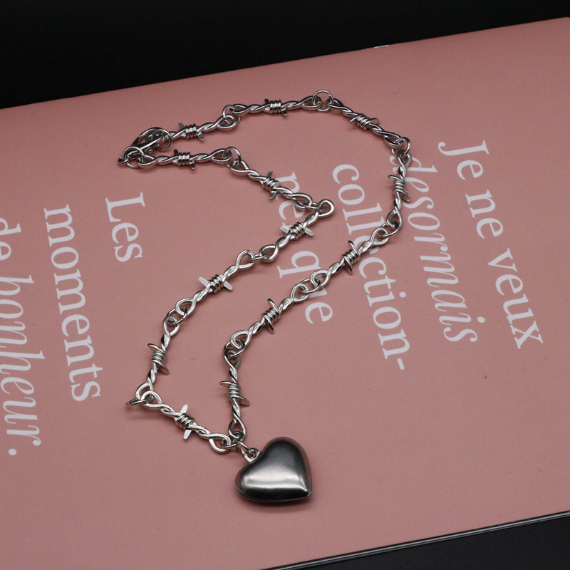 Brand universal necklace heart shaped