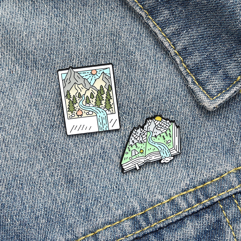 Creative cartoon travel brooch for hiking