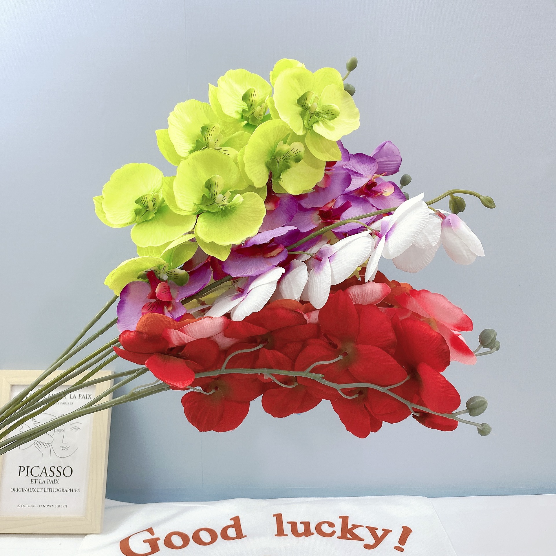 Sola 8-cabeza Phalaenopsis flor artificial decoración del hogar arreglo floral boda plomo camino artificial decoración de la flor artificial planta verde