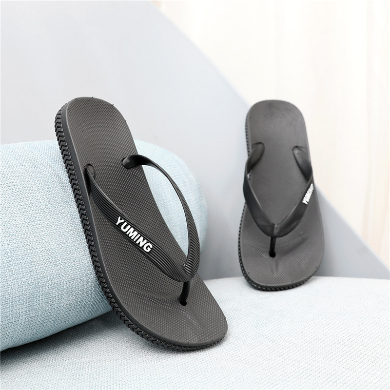 Comfortable kitchen tongs for home use