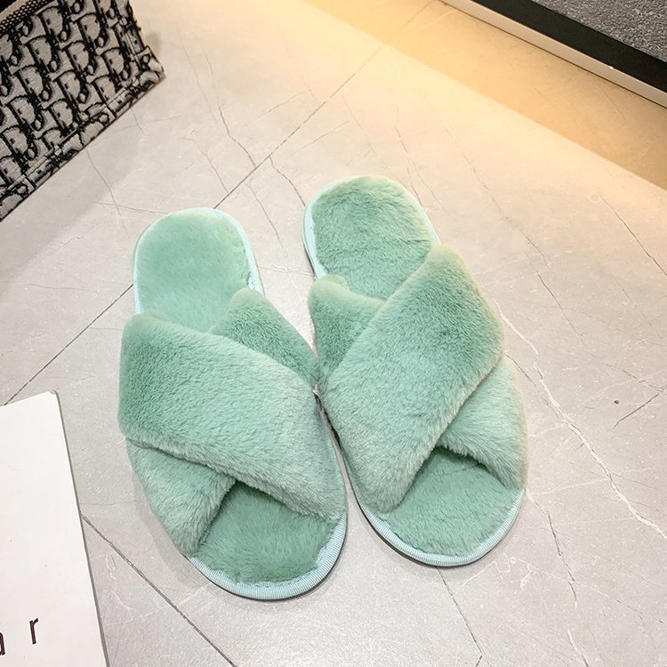 Zapatillas de felpa de invierno de las mujeres casa interior felpa piso plano zapatillas punta abierta Cruz flip flops Zapatillas de algodón caliente