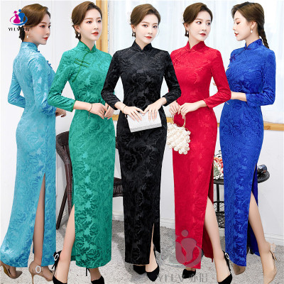Autumn and winter cheongsam 2020 new pattern Improved edition middle age wedding Jinsirong Long sleeve thickening High-end Mom outfit