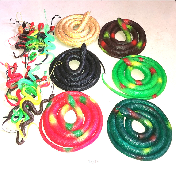 Simulación de juguete serpiente 80cm goma suave falsa serpiente truco scary cobra equipo props Tian serpiente ventas directas de la fábrica