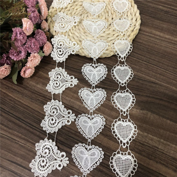 White sticker with bow