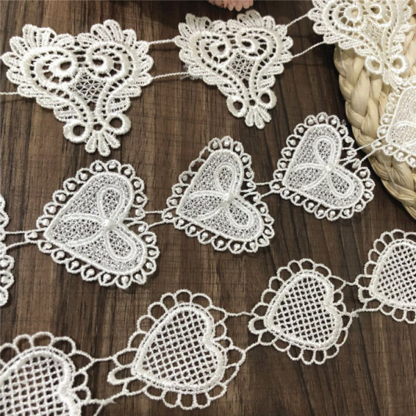 White sticker with bow