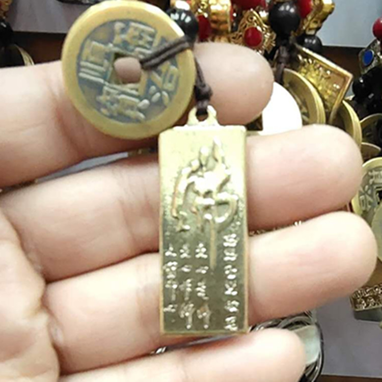 Puesto de venta caliente en lugares escénicos Cinco emperadores dinero latón llavero de coche calabaza de cobre joyería colgante regalo de evento