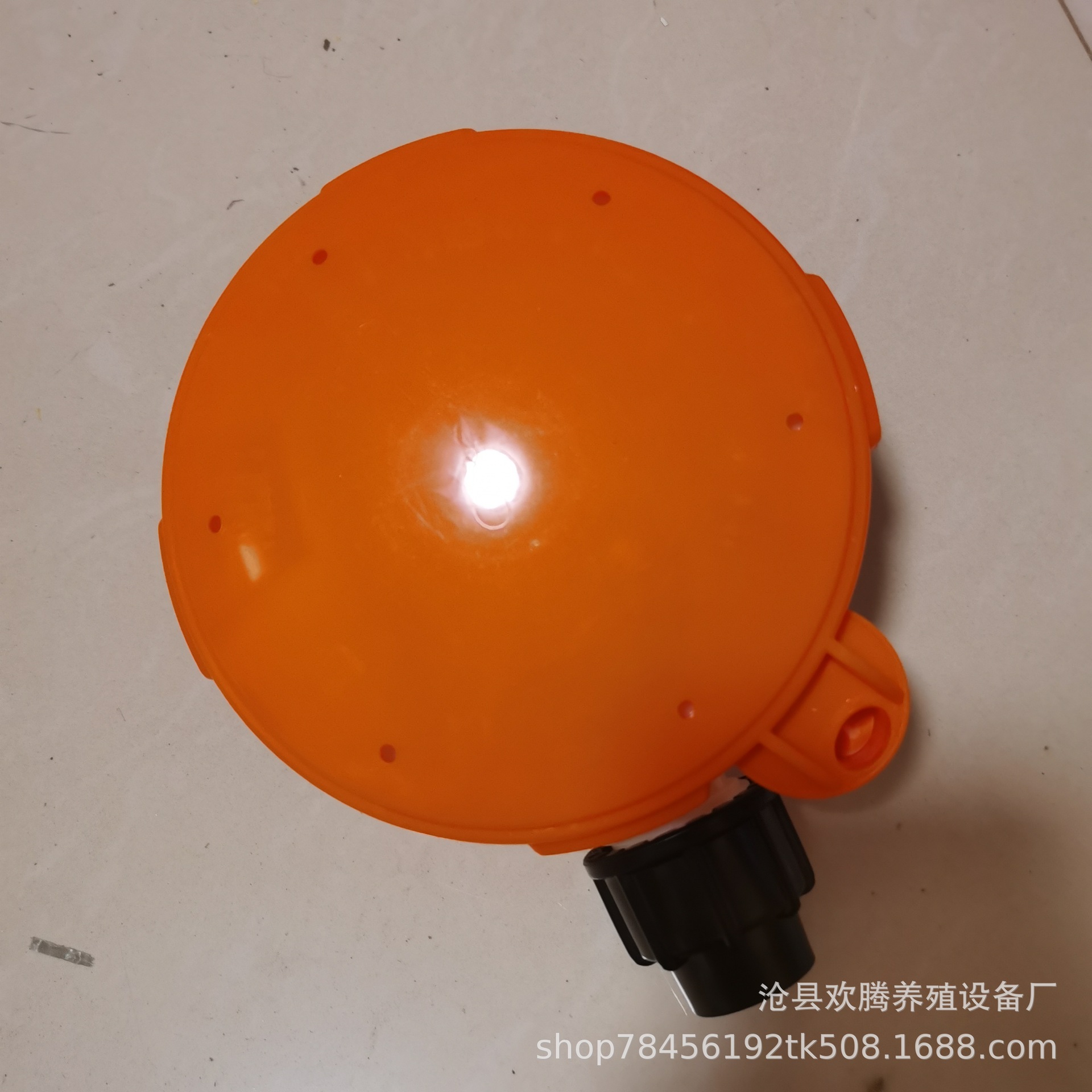 Cerdo, ganado y ovejas controlador automático de nivel de agua equipo de ahorro de agua de granja tapón de agua de cerdo fuente de agua potable ahorrador de agua