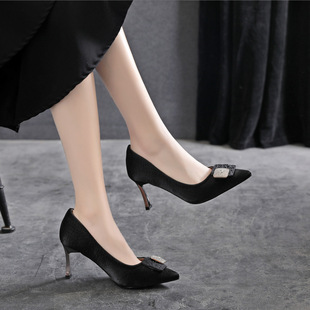 һ�����l��С�a31-33�a�͎ͼ��^���b������ɫ��ɫ�Ըи߸�Ь41-43