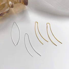 耳钉;耳线;耳环