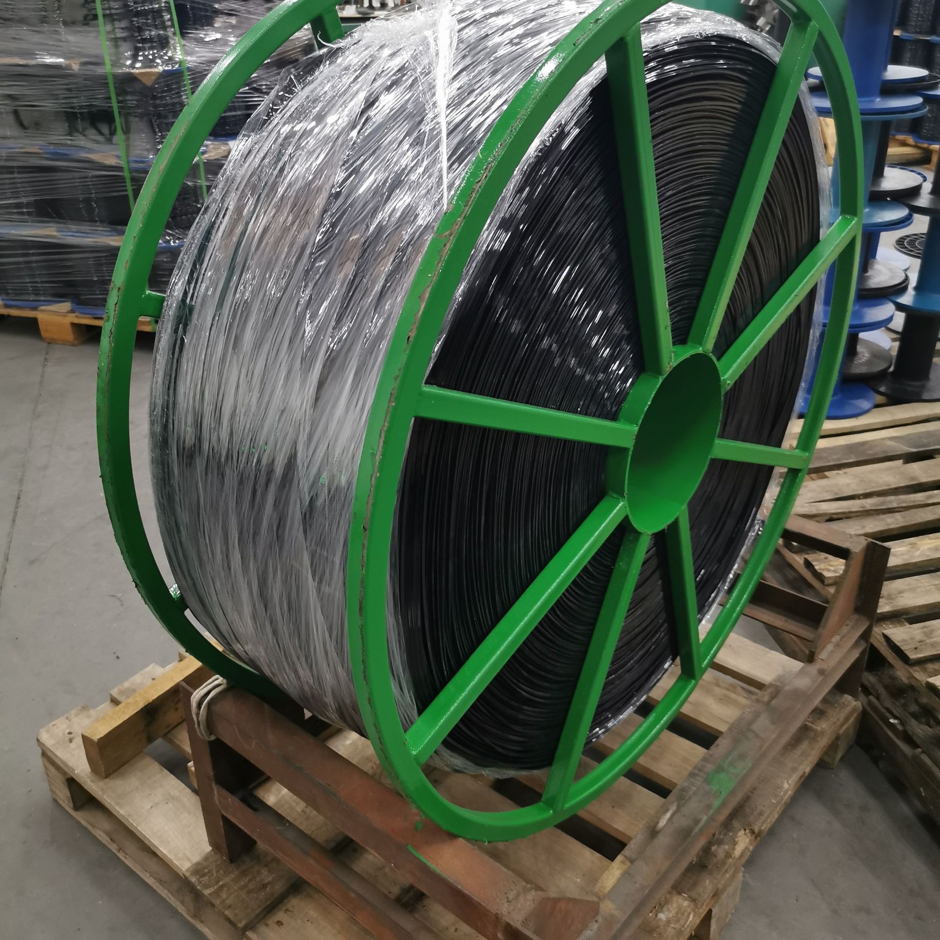 塑钢线涤纶垃圾打包带 4.0mm *250kg 方形 黑色 铁轴装各规格可选