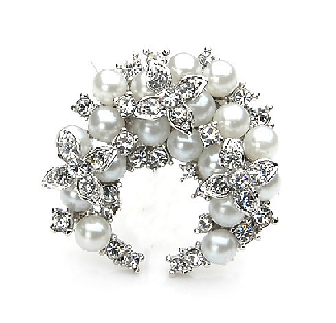 European and American Pearl Flower Water Diamond Brooch, Flower Ring Boutonnière Accessory, Fashion Accessory