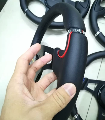 Steering wheel: Universal Leather Smooth Steering