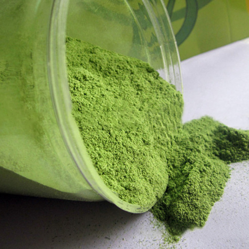 Processing a large supply of pure barley sprout powder, barley leaf green juice powder, wheat grass powder, and barley grass fine powder.