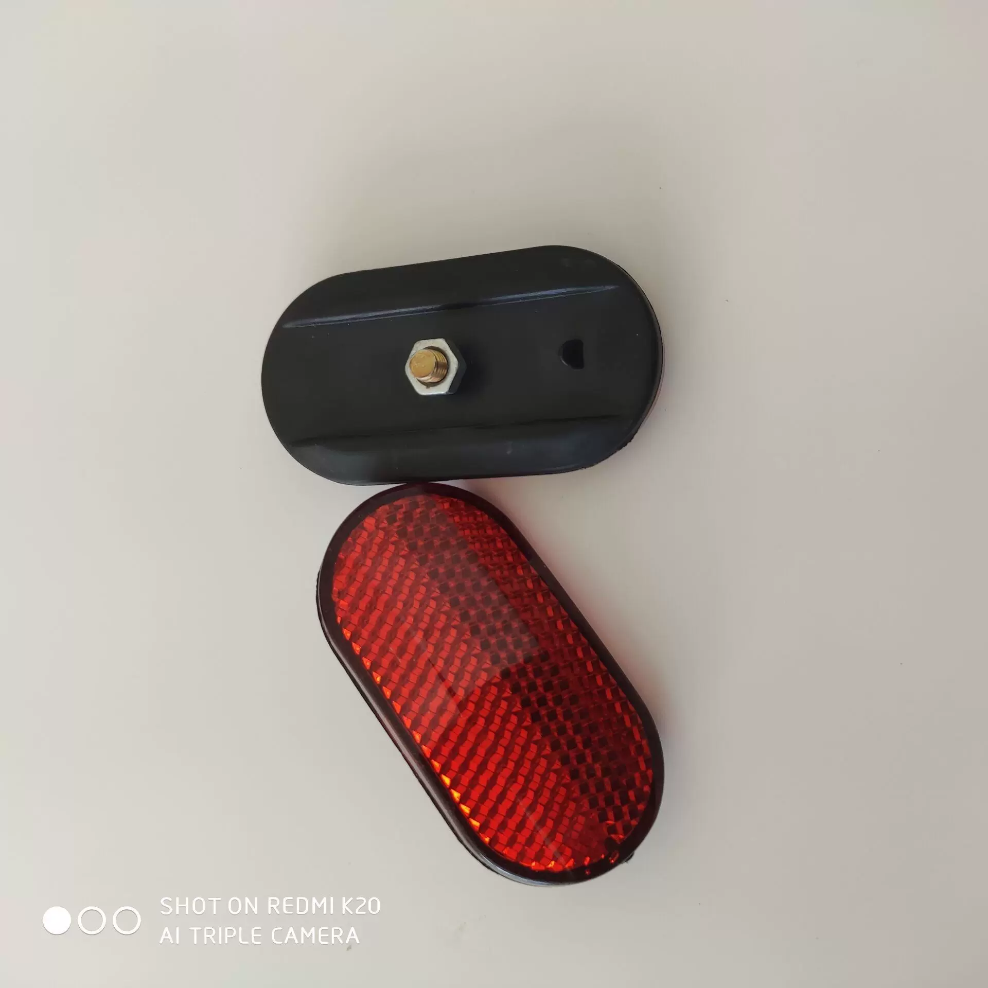 厂家直销电动车单自行车后泥瓦反光片 自行车尾灯反射器  警示灯