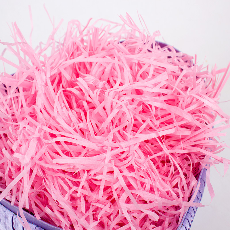 Rafia seda respetuosa con el medio ambiente papel triturado seda cosméticos fruta caramelo caja de regalo llena de color papel triturado seda en stock al por mayor