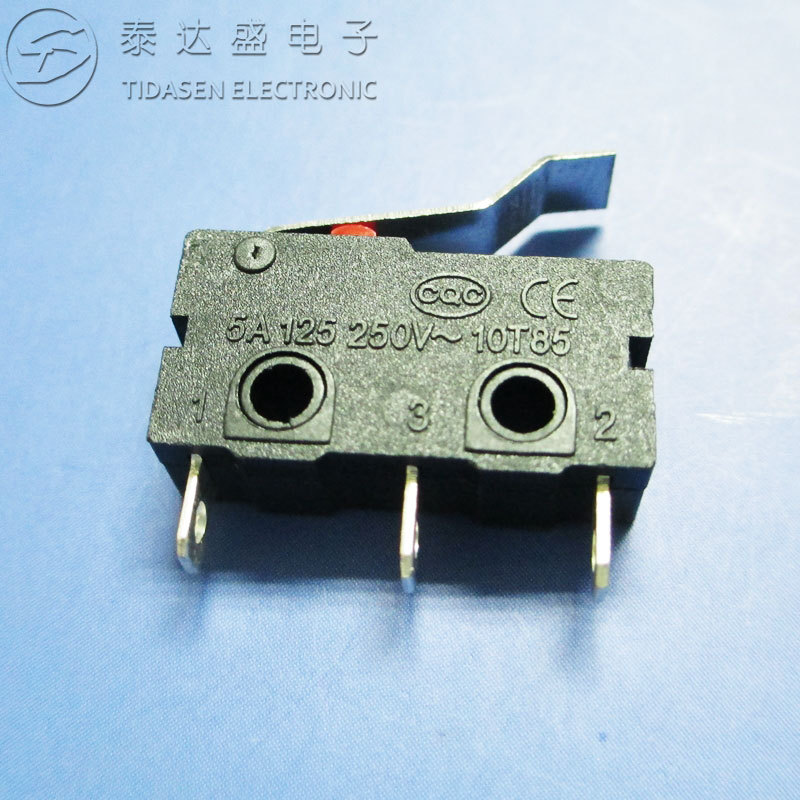 0.5A弯柄小微动开关铜三脚带孔可接线可插板黑色微动开关ZW12-H