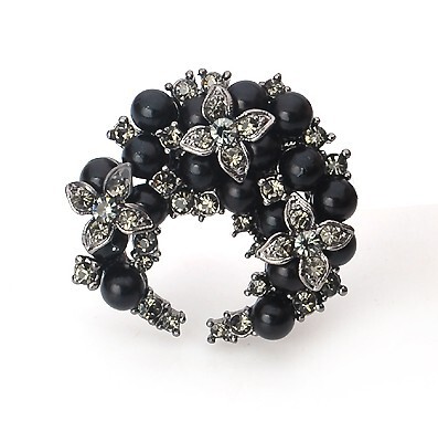 European and American Pearl Flower Water Diamond Brooch, Flower Ring Boutonnière Accessory, Fashion Accessory