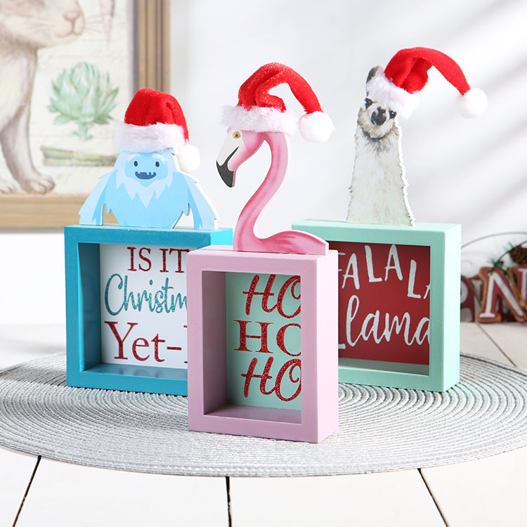 New Christmas wooden craft ornaments, creative home desktop flamingo pattern Christmas decorations.