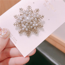 欧美时尚胸针简约朋克珍珠女花朵雪花秋冬别针扣徽章胸花新款韩风