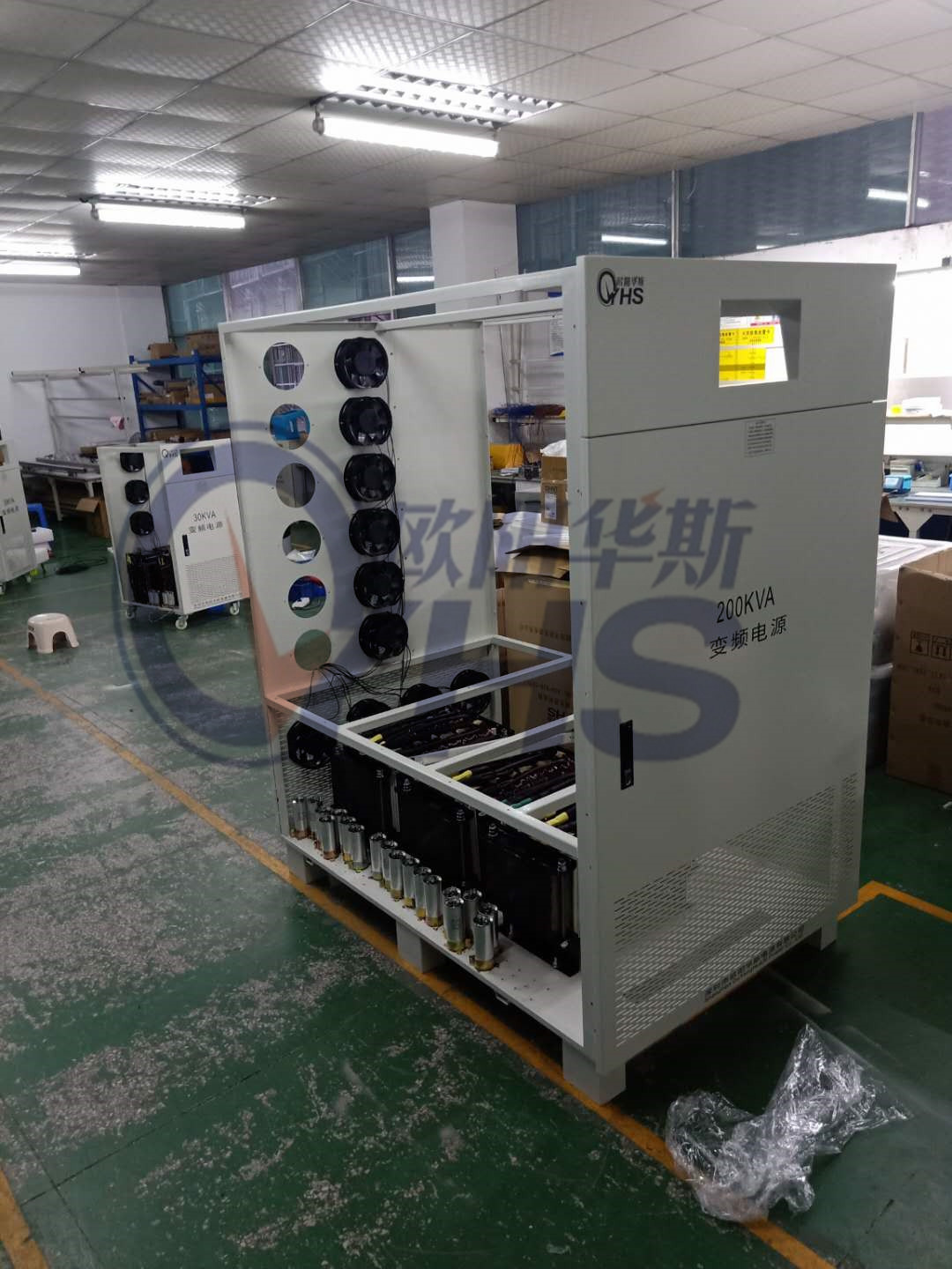 ����200KVA��Ƶ��Դ���ں���������380V/60HZ�����380V/50HZ