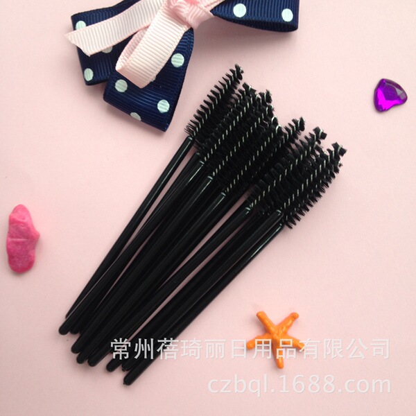 Disposable black nylon handheld brush for eyelashes