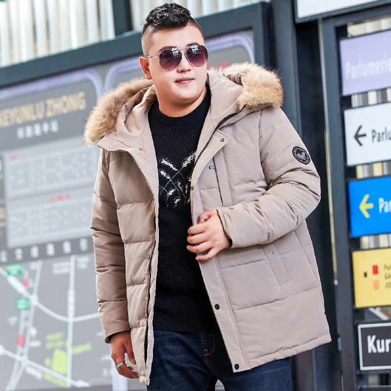 Las ventas directas de invierno de los nuevos hombres más el tamaño desmontable Cuello de piel de mapache real abajo chaqueta de longitud media más el tamaño