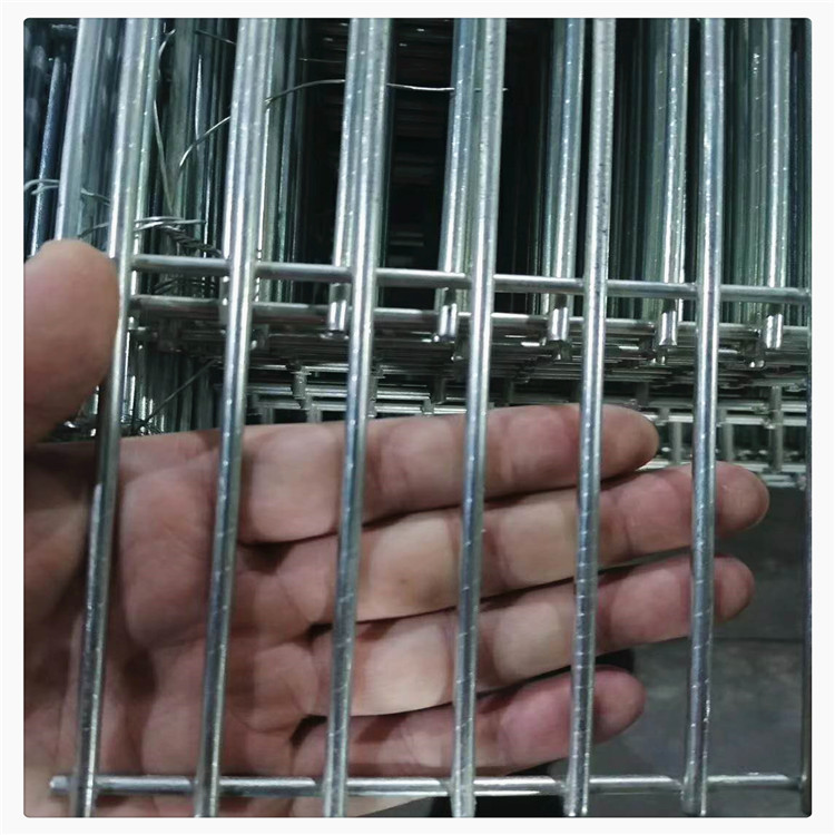 广州厂家销售货架镀锌铁丝网片 仓储笼用铁丝网片 热镀锌金属网片