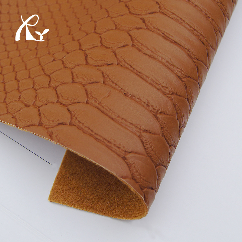 厂家批发现货 箱包鞋材0.9mm环保鳄鱼纹pu革软包硬包家装皮革面料