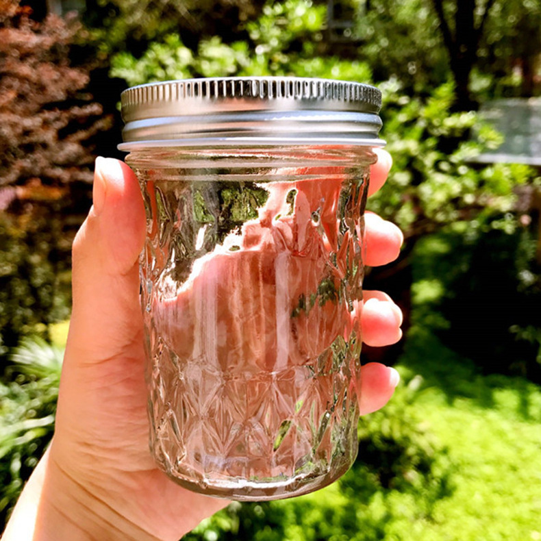 Venta al por mayor forma de diamante botella de mermelada forma de diamante taza de masón 250ml tamaño pequeño frasco sellado de Amazon para el hogar