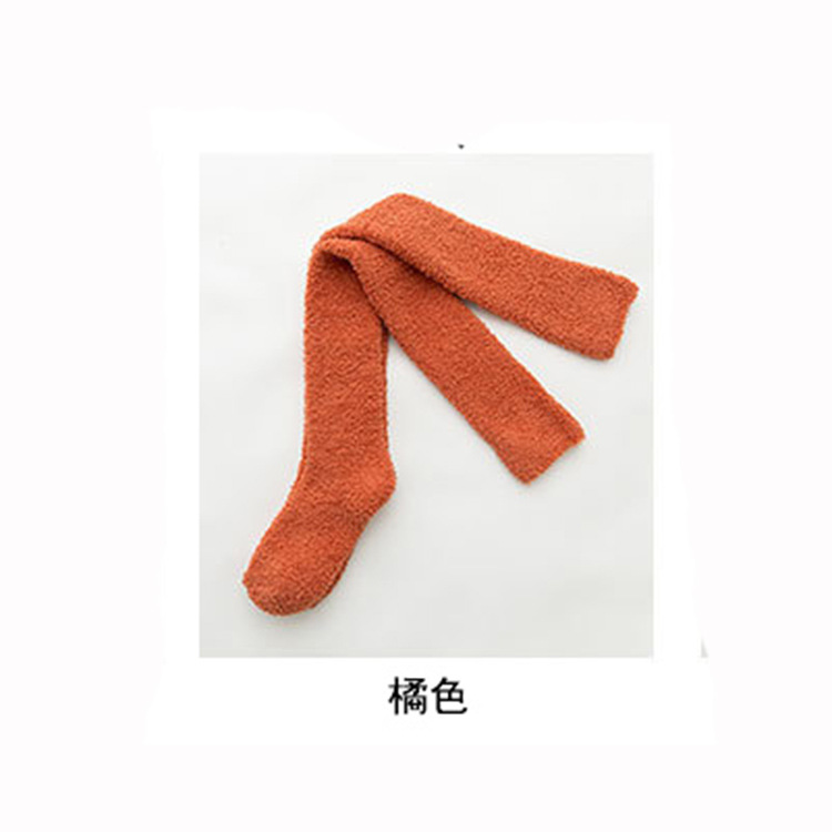 Calcetines de terciopelo de coral calcetines de piso sin pelusa Otoño e Invierno nuevos calcetines de pantorrilla sobre la rodilla engrosados calcetines deportivos largos y cálidos