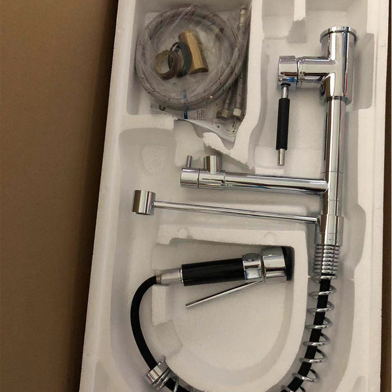 Tire de la cocina de primavera caliente y fría grifo retráctil fregadero de cuatro funciones doble lavabo de agua grifo giratorio