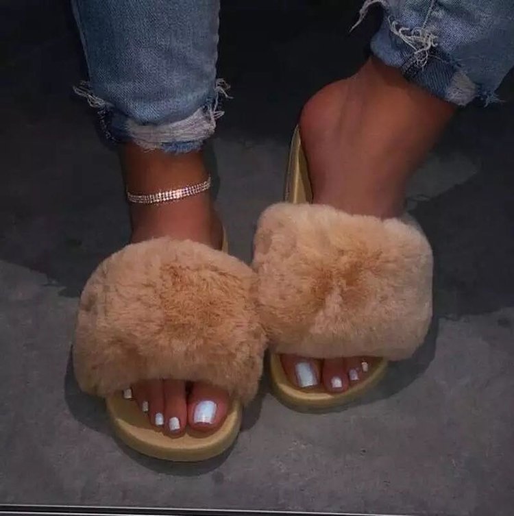 2021 nuevos zapatos de mujer de comercio exterior zapatos de mujer transfronterizos sandalias de plataforma de diamantes de imitación de felpa zapatos de mujer Zapatillas peludos zapatos de mujer