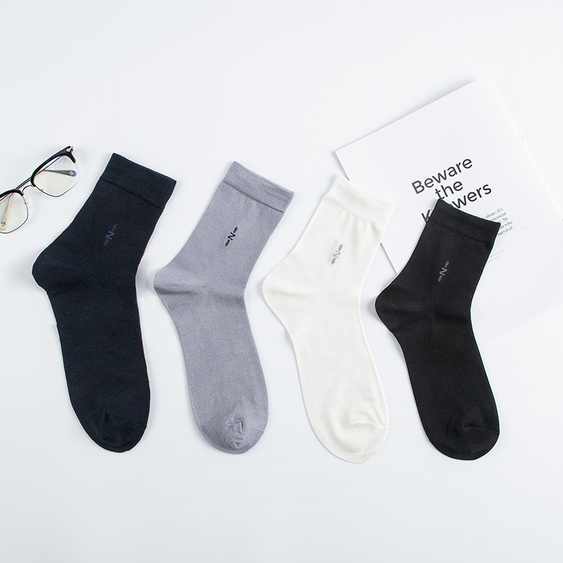 Men's socks sweat-absorbent breathable knitted men's socks autumn and winter sports adult socks breathable sweat-absorbent men's socks