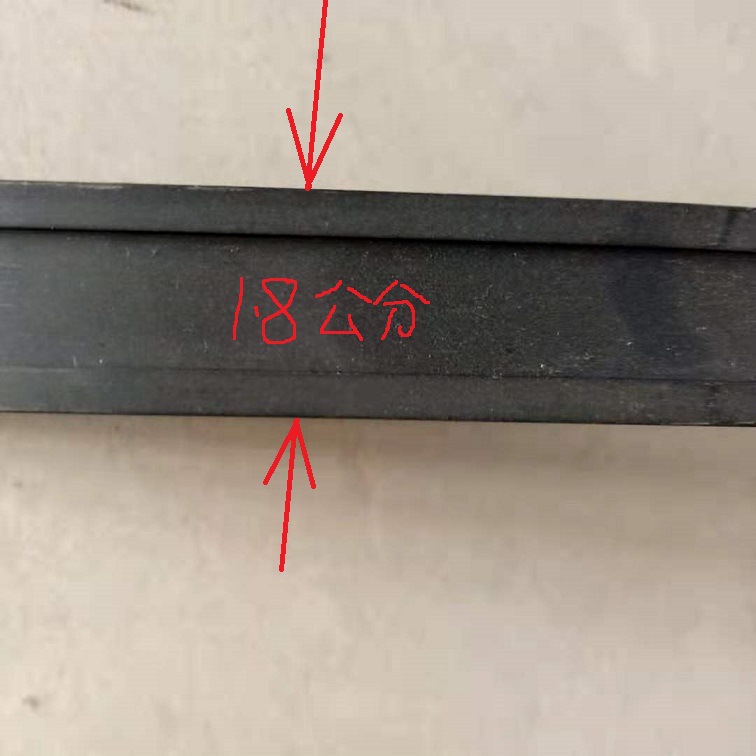 厂家直供黑色1.8公分水磨地分割条磨石子条耐磨混凝土石材水磨石