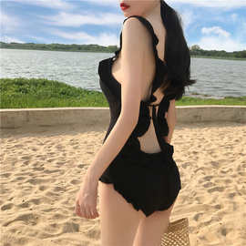 连体泳衣女韩国ins性感露背小胸聚拢遮肚显瘦2026新款仙女范泳装